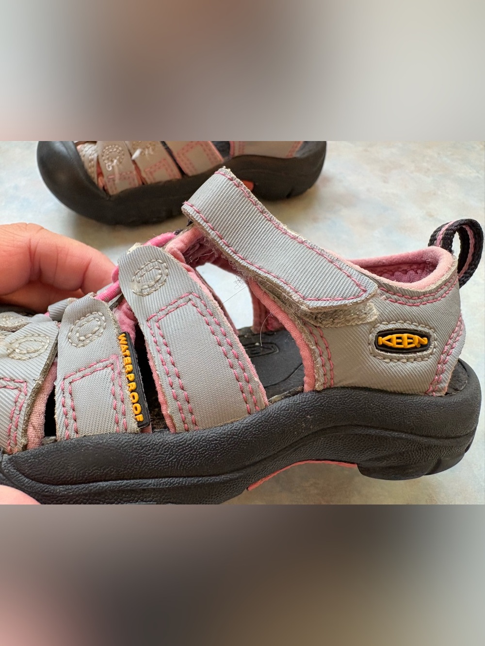 Keen Kids Gray and Pink Closed-Toe Hiking Sandals - Picture 5 of 11